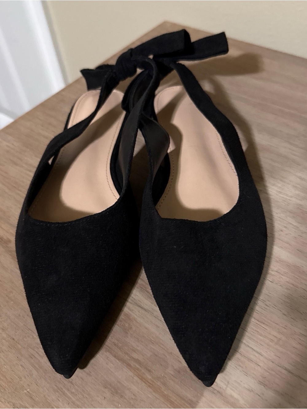 SHEIN Black Pointed Tie-Back Flats with Ankle Tie